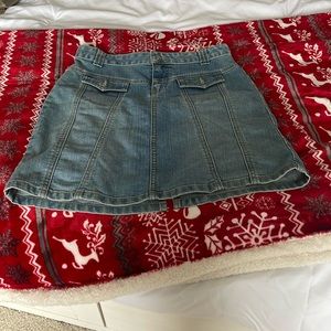 Old navy denim skirt- size 14